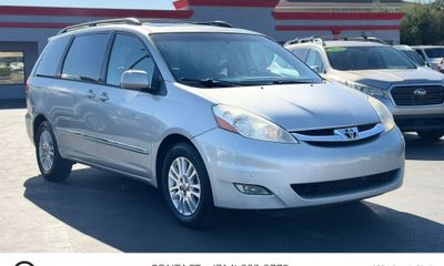 2010 Toyota Sienna XLE