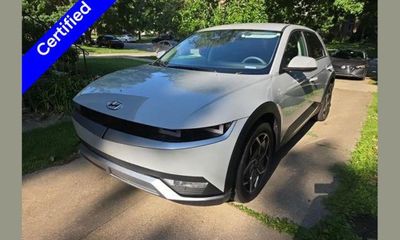 2024 Hyundai Ioniq 5 SE