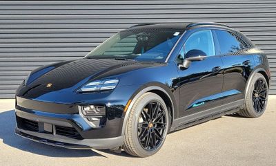 2026 Porsche Macan 4S