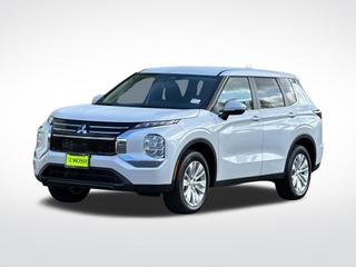 2026 Mitsubishi Outlander ES