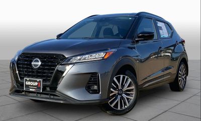 2023 Nissan Kicks SR