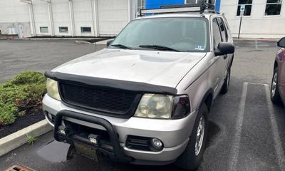 2004 Ford Explorer XLT
