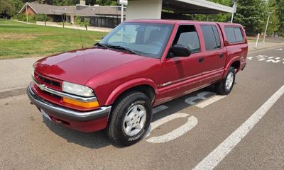 2001 Chevrolet S-10 Pickup S10
