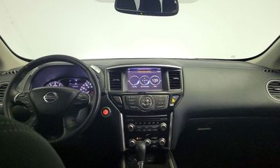 2020 Nissan Pathfinder SV