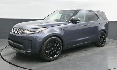 2026 Land Rover Discovery P300 S