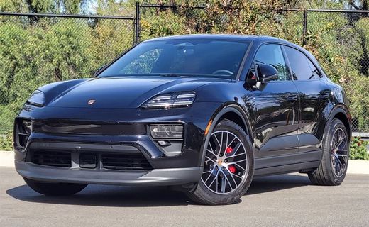 2025 Porsche Macan 4S Electric