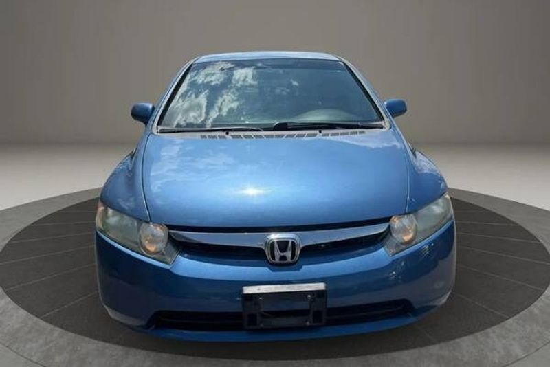 2008 Honda Civic — a typically priced live listing