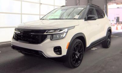2024 Kia Seltos S X Line
