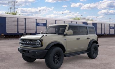 2026 Ford Bronco Outer Banks