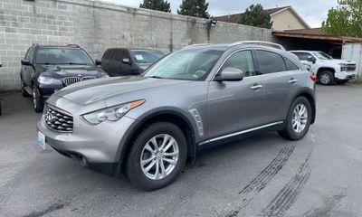 2009 Infiniti FX35 Base