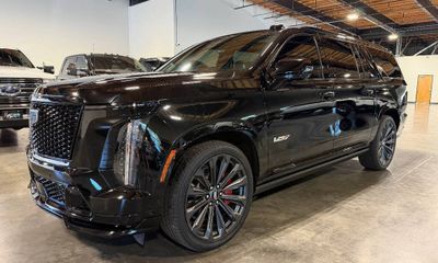 2025 Cadillac Escalade ESV V Series