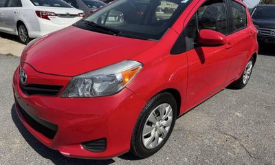 2013 Toyota Yaris L