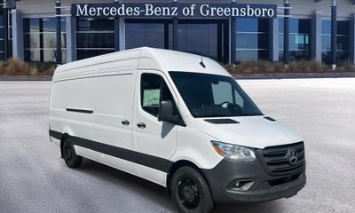 2025 Mercedes-Benz Sprinter 907 VS30