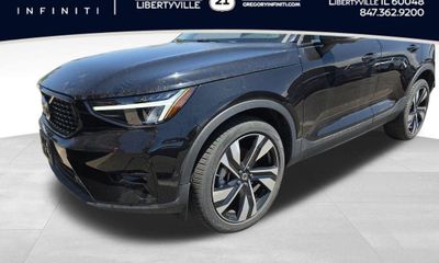 2025 Volvo XC40 Plus Dark