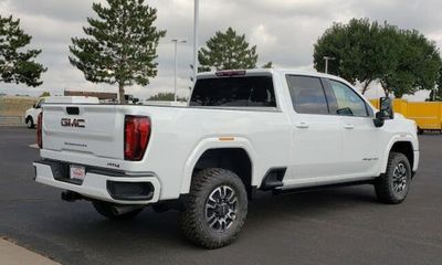 2023 GMC Sierra HD AT4
