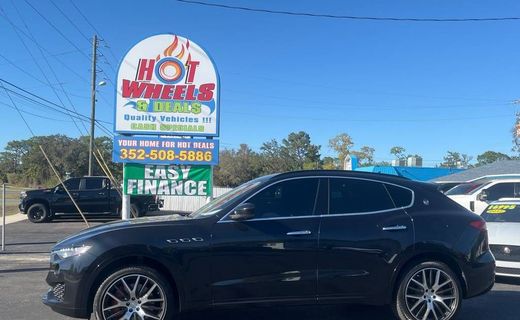2017 Maserati Levante Sport