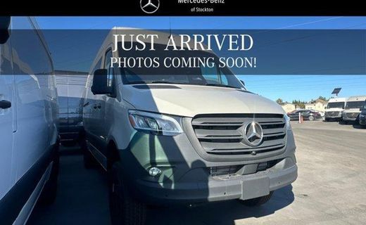 2026 Mercedes-Benz Sprinter 907