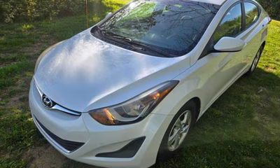 2015 Hyundai Elantra GLS Middle