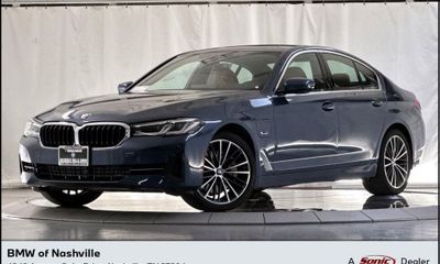 2023 BMW 530E Hybrid Plug