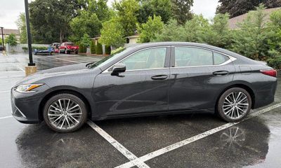 2022 Lexus ES 250 Premium