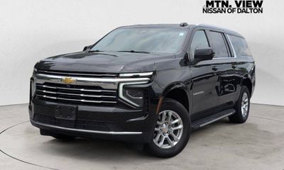 2025 Chevrolet Suburban LT
