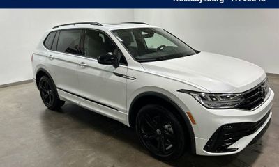 2024 Volkswagen Tiguan 4MOTION SE Black