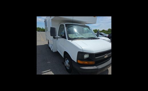 2009 Chevrolet Express 3500 Cutaway 177