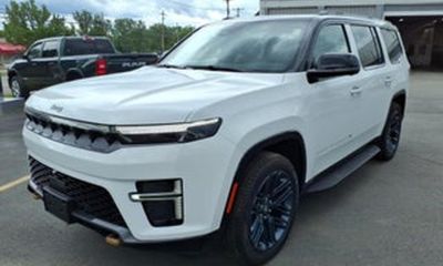 2026 Jeep Grand Wagoneer Base