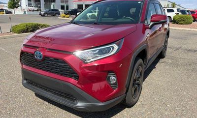 2021 Toyota RAV4 XLE HV