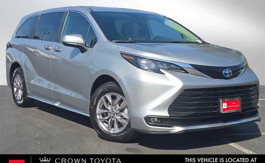 2025 Toyota Sienna XLE