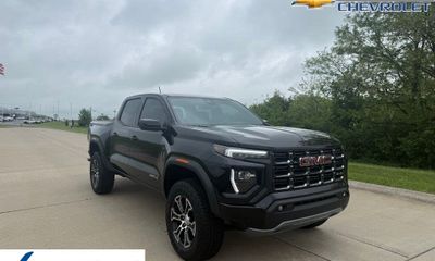 2024 GMC Canyon AT4