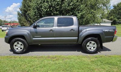 2014 Toyota Tacoma Delux Grade