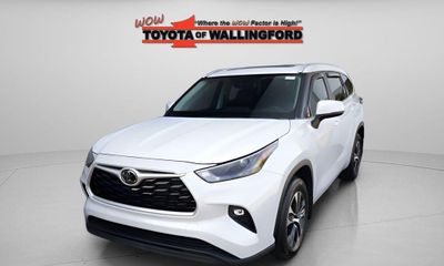 2023 Toyota Highlander LE L Limited
