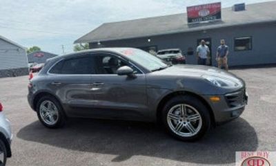2016 Porsche Macan Turbo