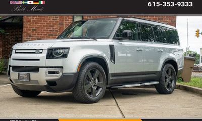 2023 Land Rover Defender 130 SE