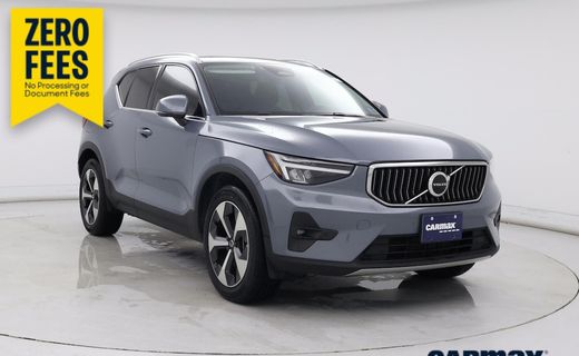 2023 Volvo XC40 Plus Bright