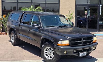 2004 Dodge Dakota Sport Stampede