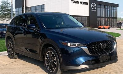 2022 Mazda CX-5 Premium Package