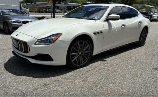 2019 Maserati Quattroporte Essence