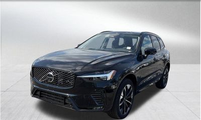 2026 Volvo XC60 Plus Dark