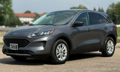 2022 Ford Escape SE Fhev