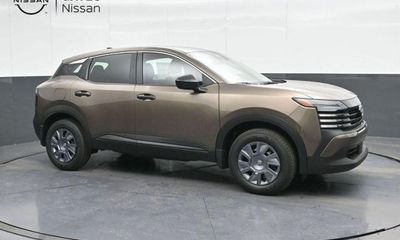 2025 Nissan Kicks MPV S