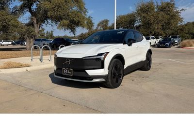 2026 Volvo EX30 CC Ultra