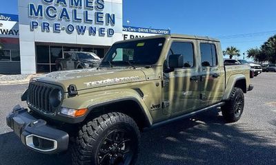 2025 Jeep Gladiator Sport