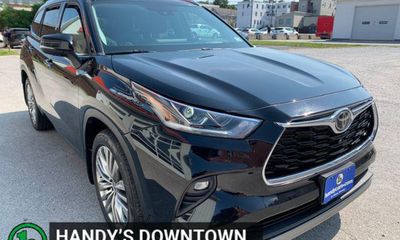 2022 Toyota Highlander Platinum