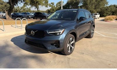 2026 Volvo XC40 Plus Dark