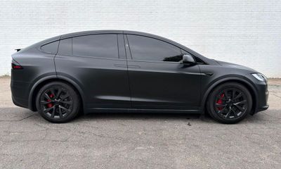 2023 Tesla Model X Plaid