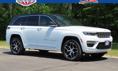 2025 Jeep Grand Cherokee Summit