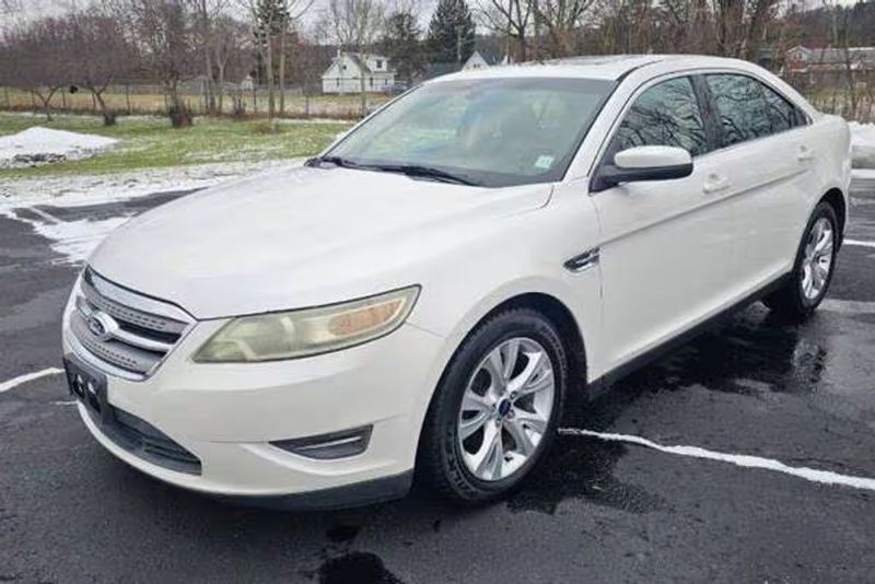 2011 Ford Taurus — a typically priced live listing
