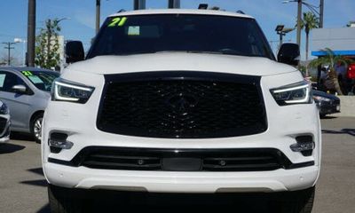 2021 Infiniti QX80 SV